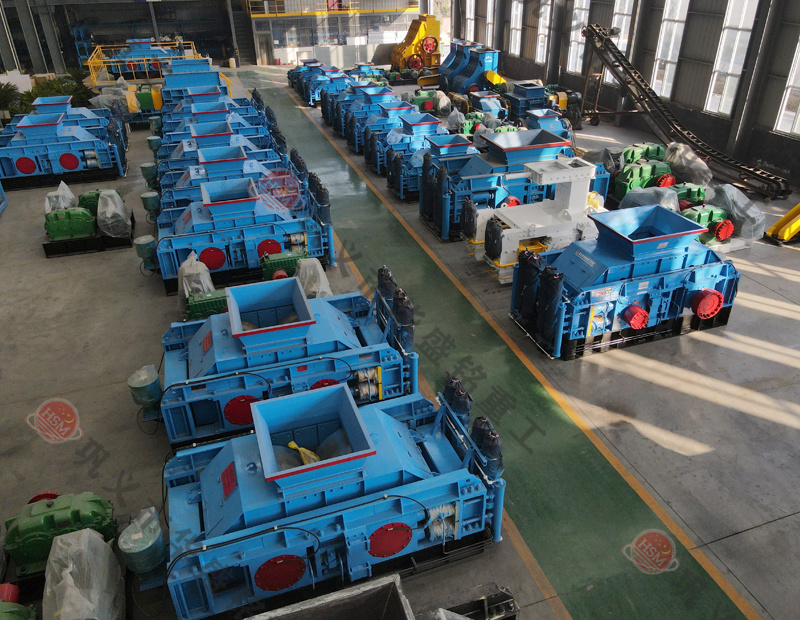 石英砂制砂子設(shè)備哪家好？全液壓對(duì)輥制砂機(jī)多少錢？