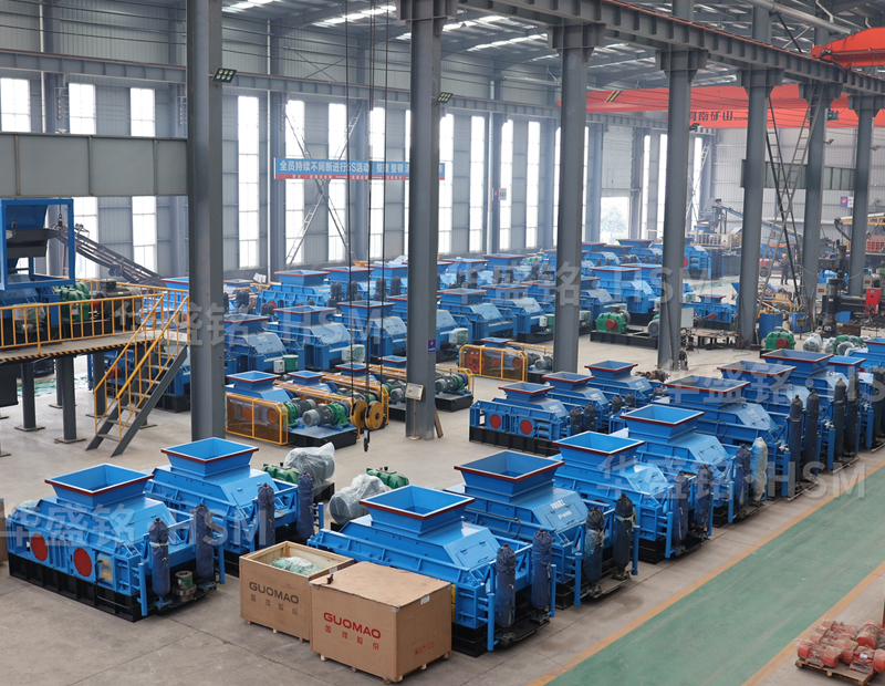  砂石料用哪種破碎機(jī)？沙頭料全液壓對輥破碎機(jī)多少錢？