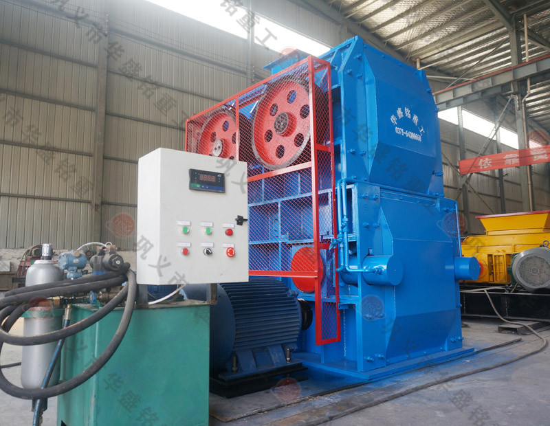 四輥破碎機接連發(fā)貨，華盛銘忙忙碌碌