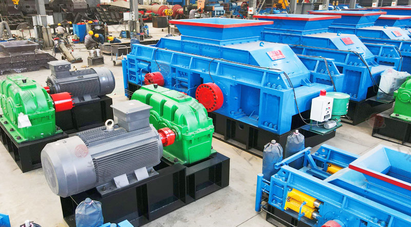 2米長的鉀長石制砂機一小時產量多少，自重多少噸